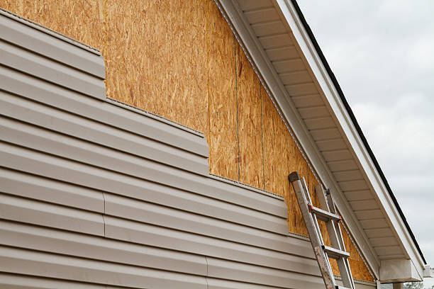 24/7 Emergency Siding Replacement experts in Meriden, CT